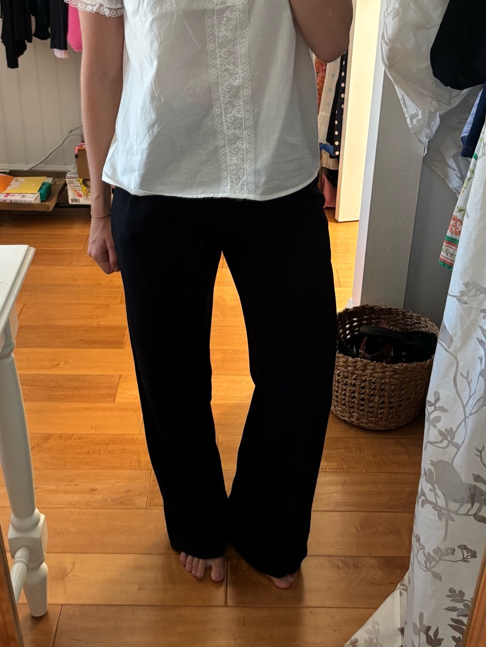 Aritzia Effortless Pant